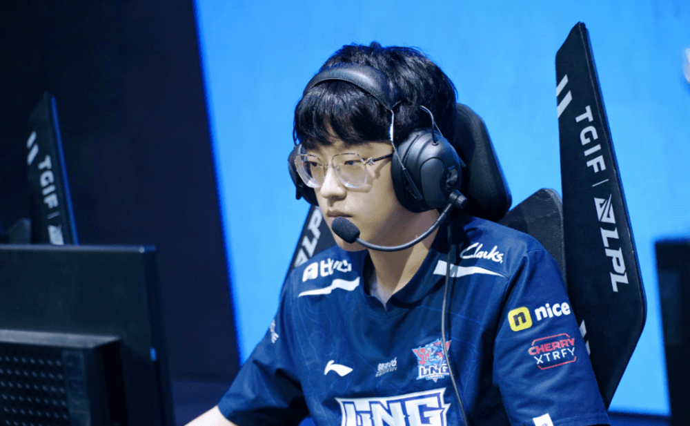 米兰官方网站-《Uzi复出风波：粉丝支持与质疑并存》的简单介绍