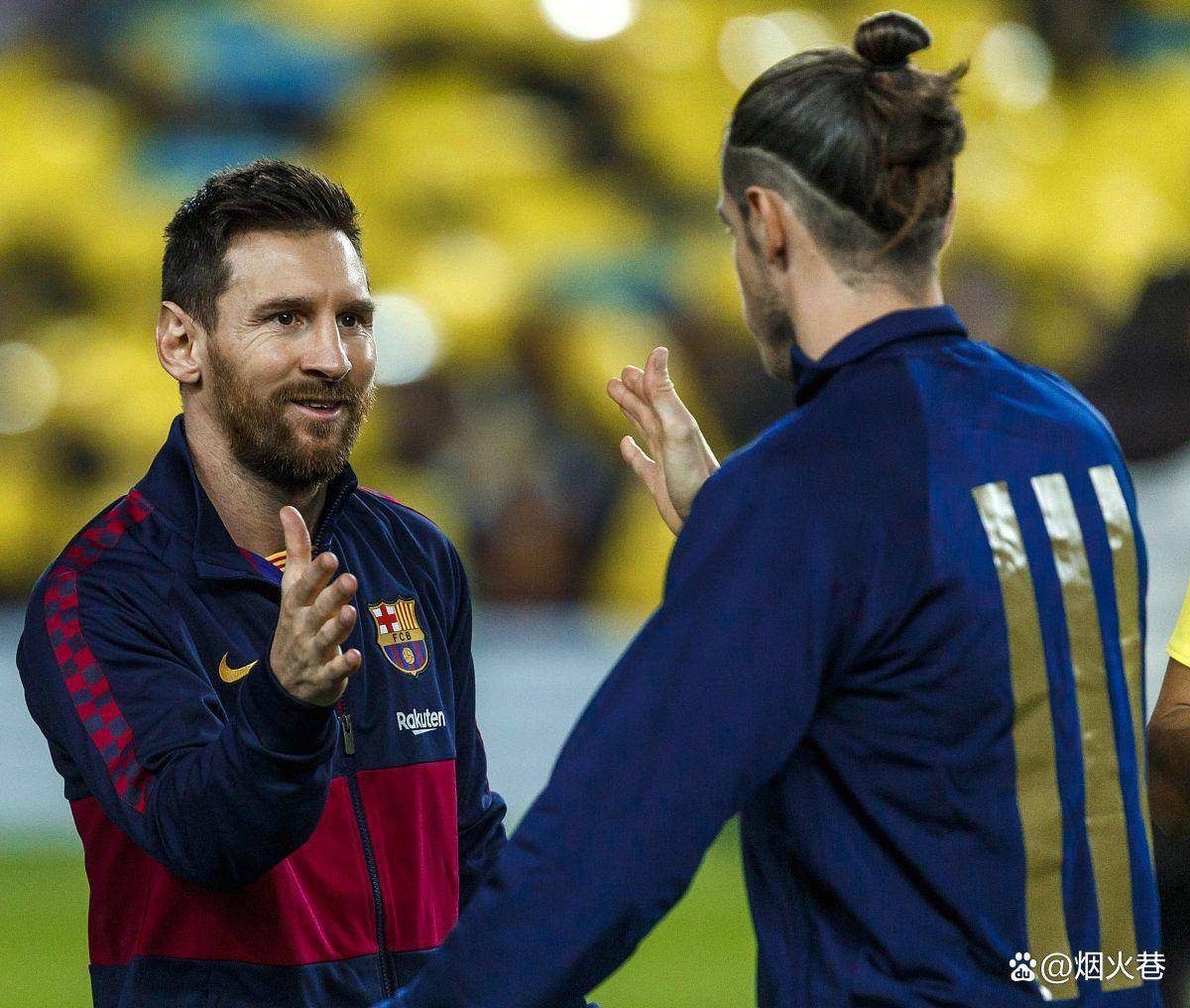 包含巴萨财政危机持续,今夏被迫出售多名主力的词条 包含巴萨财政危机持续,今夏被迫出售多名主力的词条