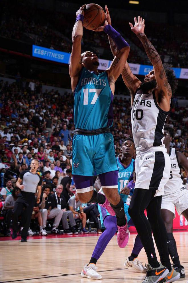 米兰网页版-关于文班亚马首秀惊艳，马刺大胜雷霆，新秀砍30+10的信息