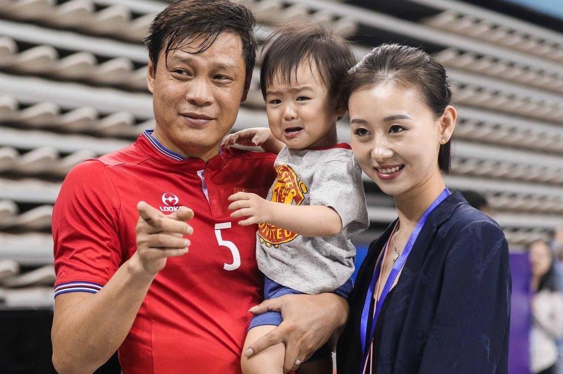 米兰官网-足球场外的爱情：哪些球星娶了明星/模特？的简单介绍