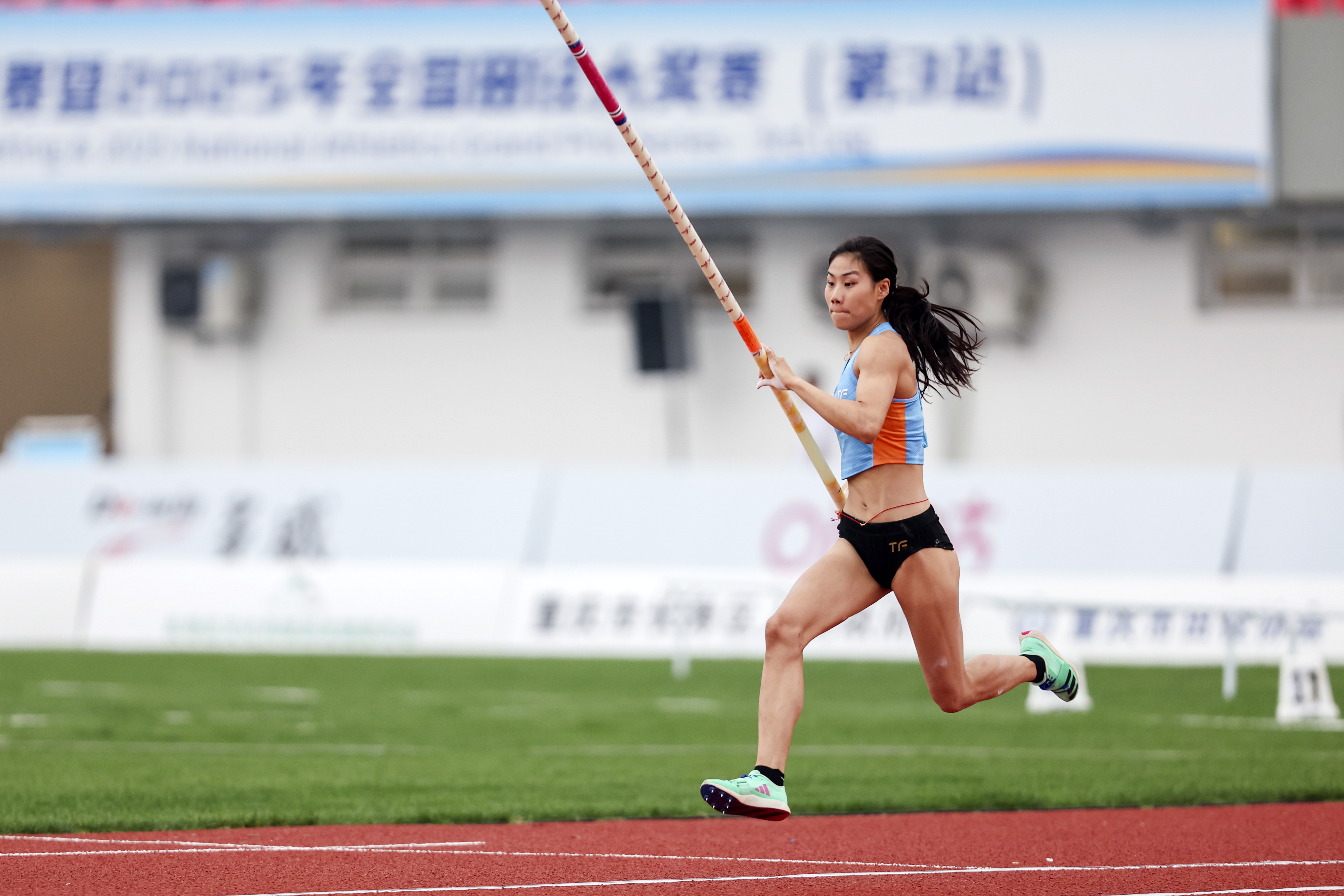 -“田径人才选拔：寻找下一个田径明星！”