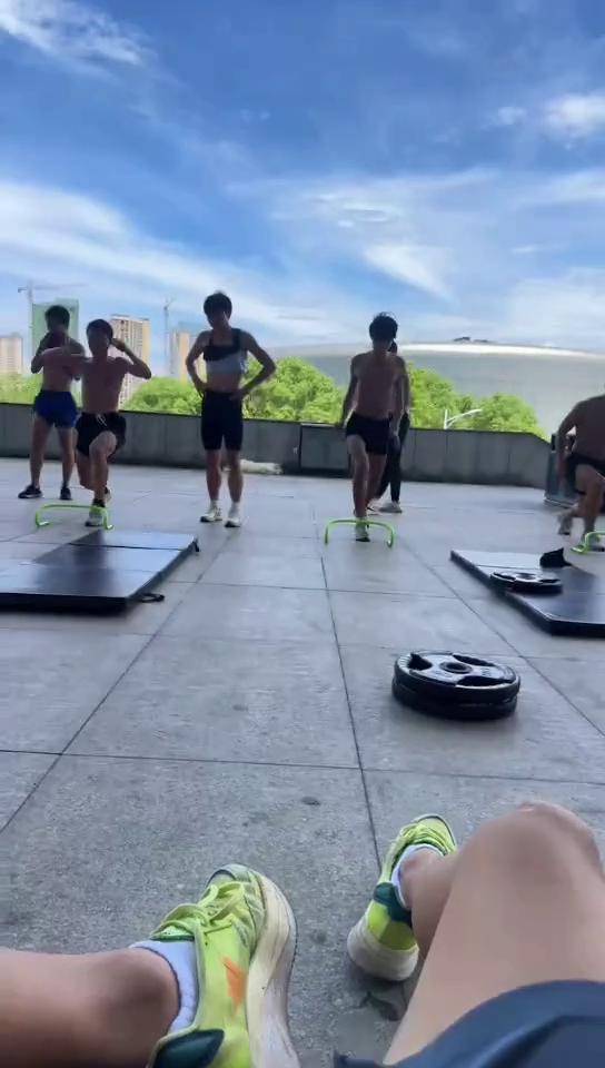 ac米兰官方网站-体育生的日常和你想的不一样