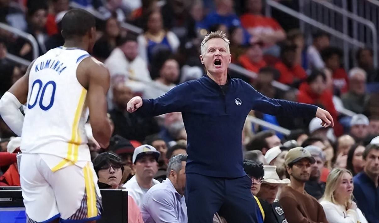 追梦格林再领技术犯规,勇士更衣室气氛紧张 追梦格林再领技术犯规,勇士更衣室气氛紧张