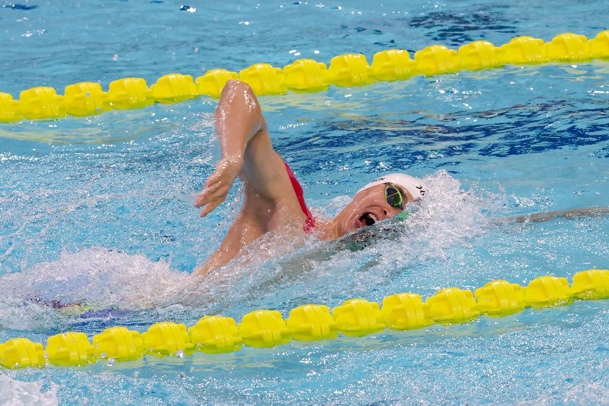 “国际游泳大赛:传奇泳者再创辉煌,破纪录!” “国际游泳大赛:传奇泳者再创辉煌,破纪录!”