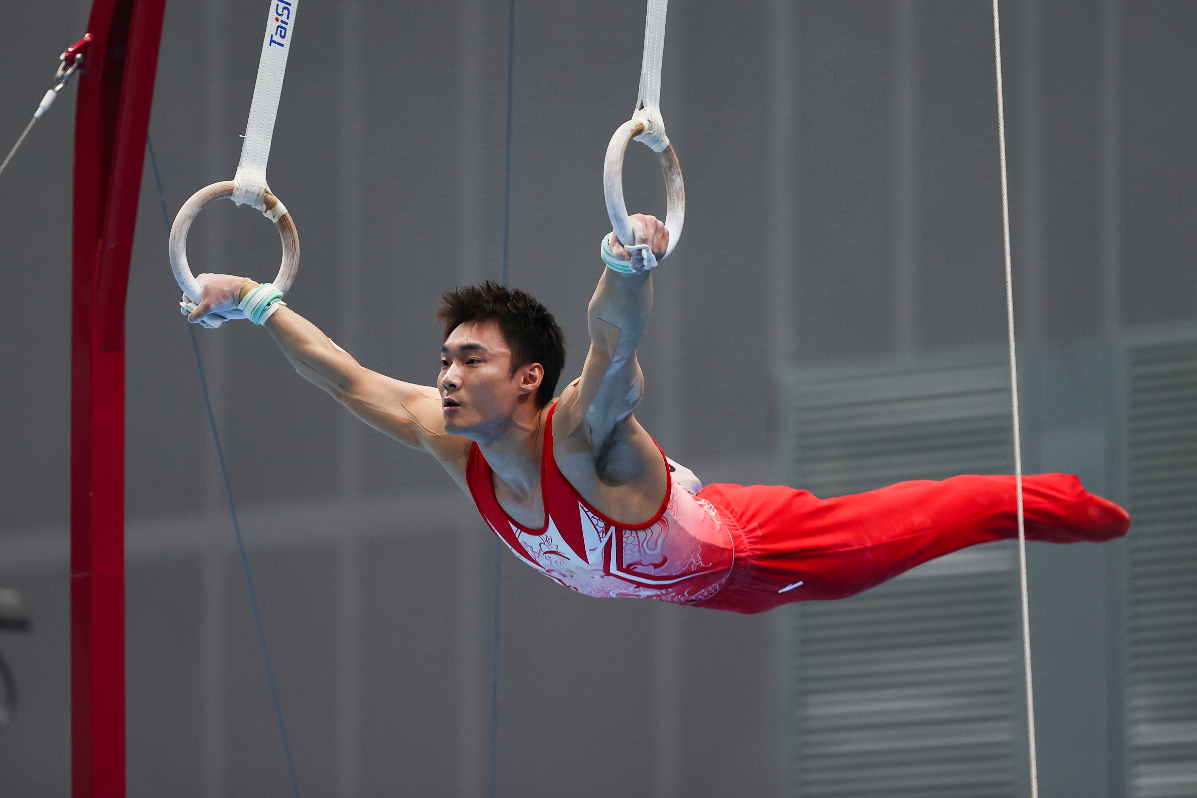 米兰网站-“体操赛季：全能冠军的崛起与挑战！”