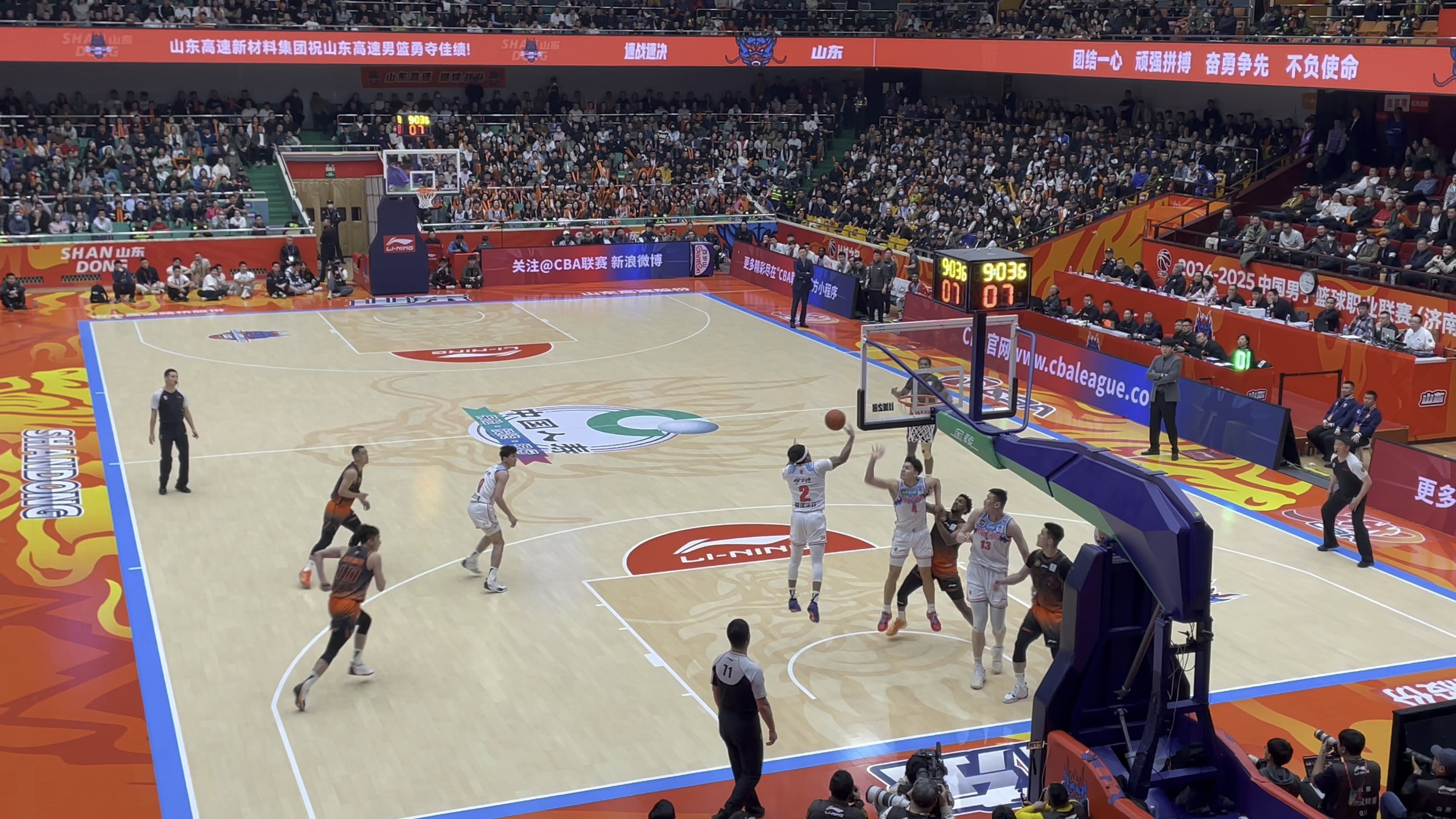 “国家篮球队集训：为国际赛事进行精准备战！”