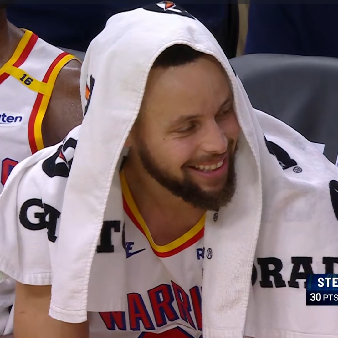 米兰平台-库里单场13记三分破纪录，勇士狂胜国王