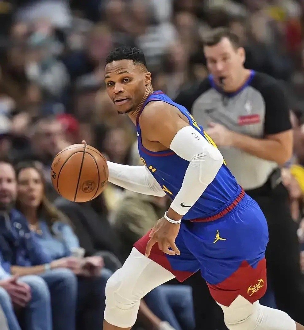 威少首发/替补表现对比分析