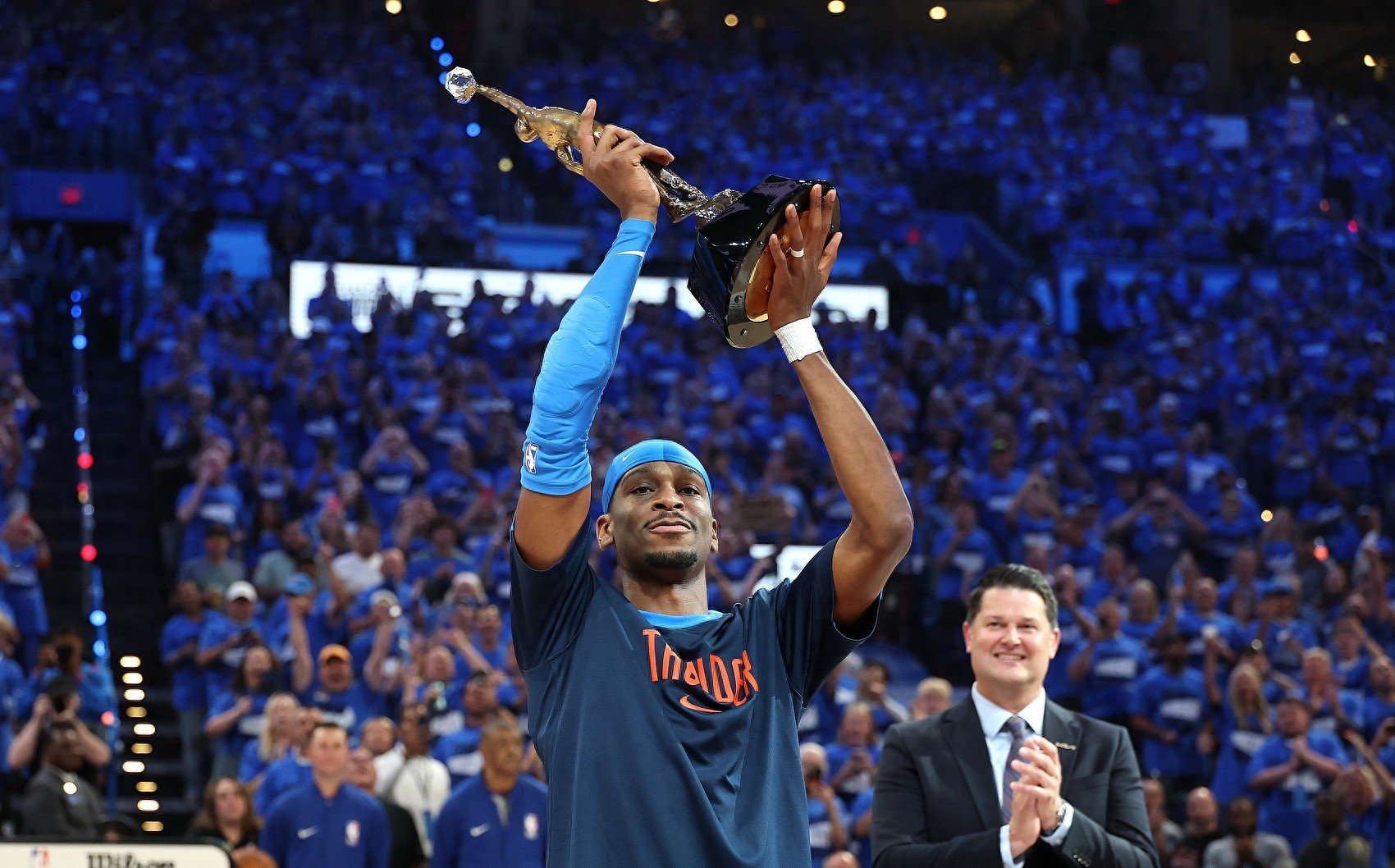 “NBA新赛季:超级明星的表现在期待中!” “NBA新赛季:超级明星的表现在期待中!”