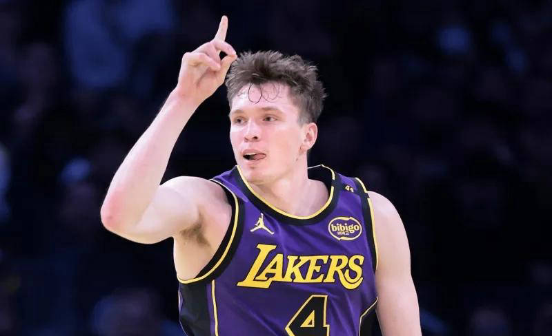 湖人替补表现低迷，板凳深度成隐患